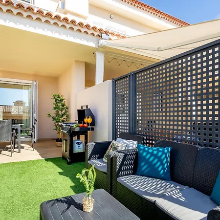 別荘 Townhouse Eden - Sea View Terrace, Pools And Bbq