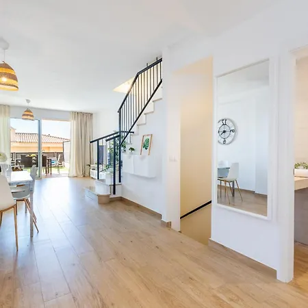 Дом отдыха Townhouse Eden - Sea View Terrace, Pools And Bbq Пуэрто-де-Сантьяго