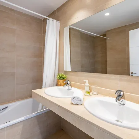 Vakantiehuis Townhouse Eden - Sea View Terrace, Pools And Bbq