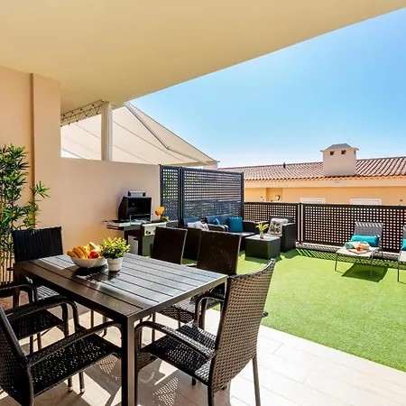 Vakantiehuis Townhouse Eden - Sea View Terrace, Pools And Bbq