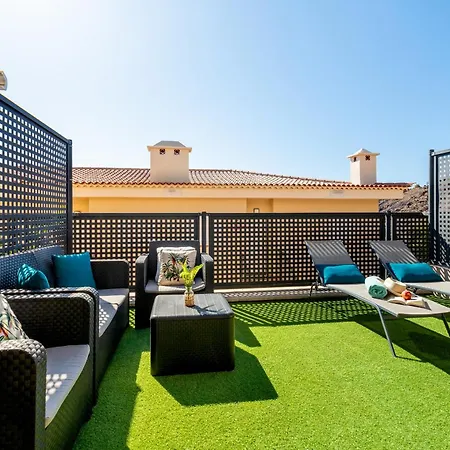 Townhouse Eden - Sea View Terrace, Pools And Bbq Vakantiehuis *