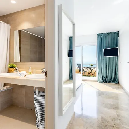 Townhouse Eden - Sea View Terrace, Pools And Bbq Vakantiehuis